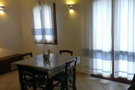 Azzurro Con Posto Auto In Garage E Panorama Sul Paese شقة سانتا تيريزا غالّورا